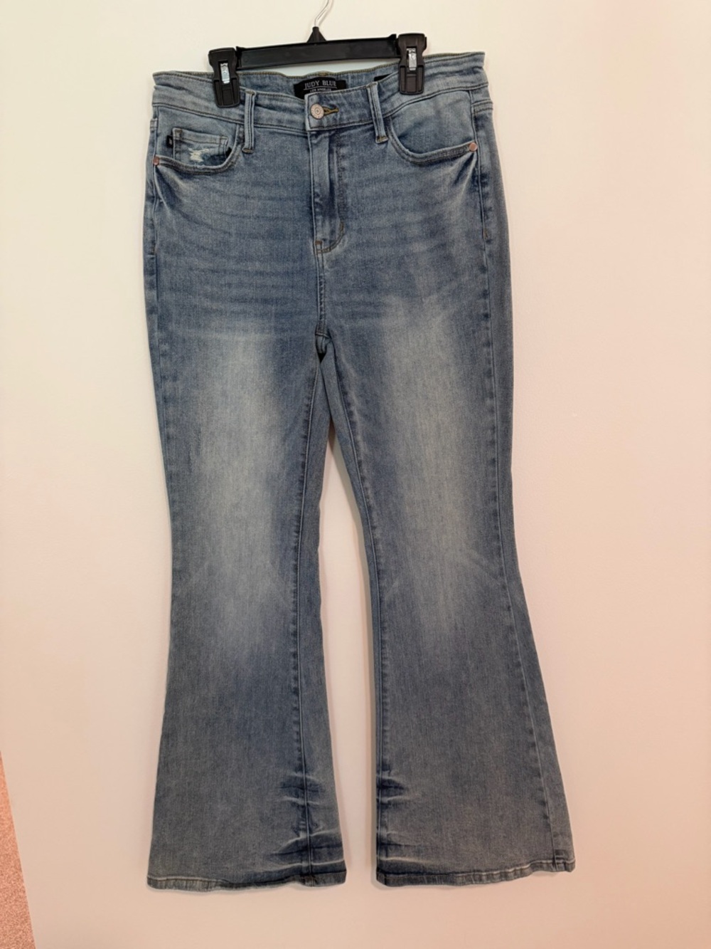 *EUC* 11/30 Judy Blue Light Wash Flare Fit Jeans - Distressed